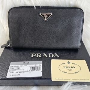 🖤 Prada Zippy 🖤